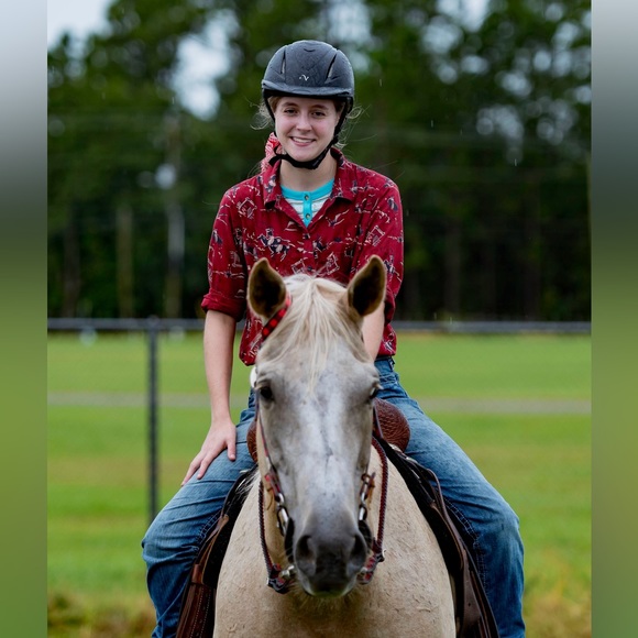 Meet your Posher, Kristen - Picture 7 of 16